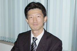 代表　伯　道夫